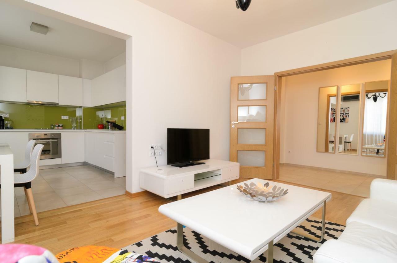 Rise & Shine Sofia Luxury Apartment By Flat Mаnager Kültér fotó