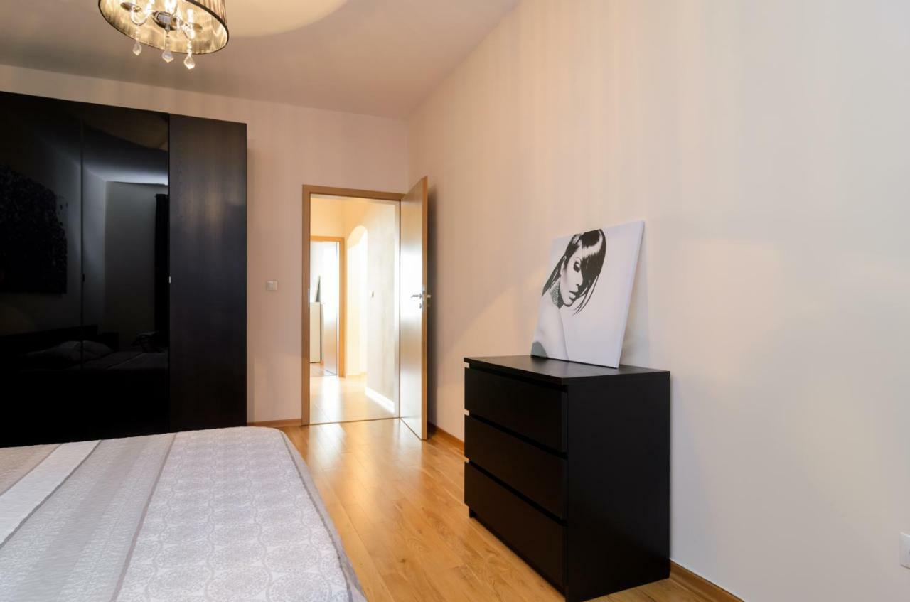 Rise & Shine Sofia Luxury Apartment By Flat Mаnager Kültér fotó