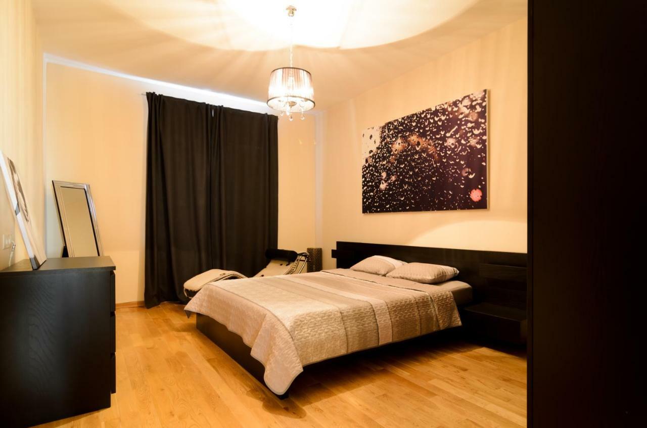Rise & Shine Sofia Luxury Apartment By Flat Mаnager Kültér fotó